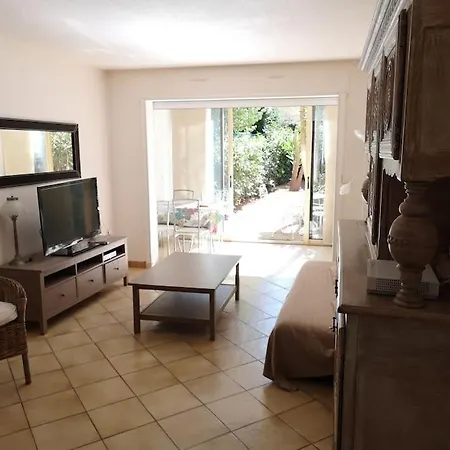 Beautifull 2 Appt, Closed Main Sights! Apartment